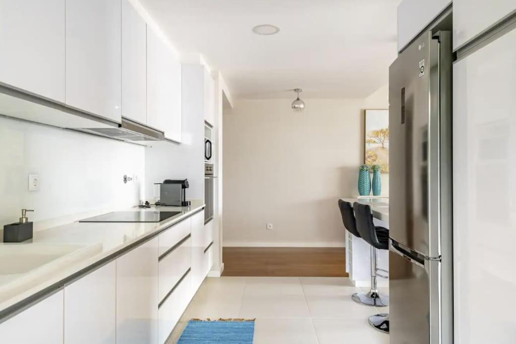 Luxury Poolside View Apartment Фуншал Екстериор снимка